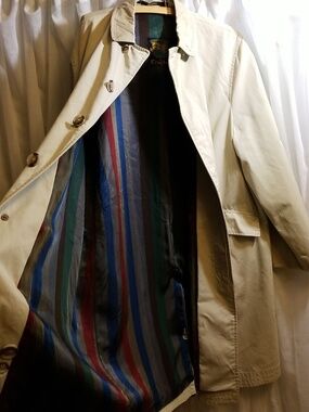 Men's Lightweight Cream ColouredTrench Coat